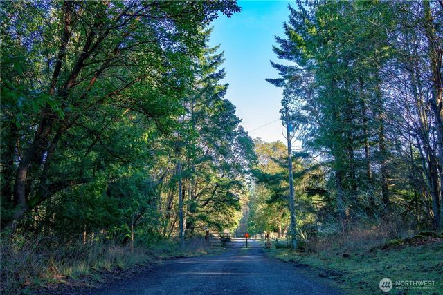 995 Kirner Road, Sequim, WA 98382