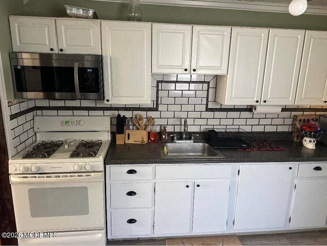 284 Washington Street, Keyport, NJ 07735