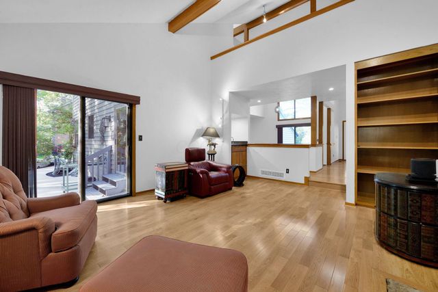 8292 Breckenridge Way, Columbus, OH 43235