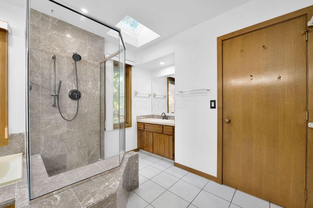 8292 Breckenridge Way, Columbus, OH 43235