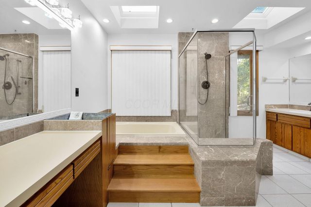 8292 Breckenridge Way, Columbus, OH 43235