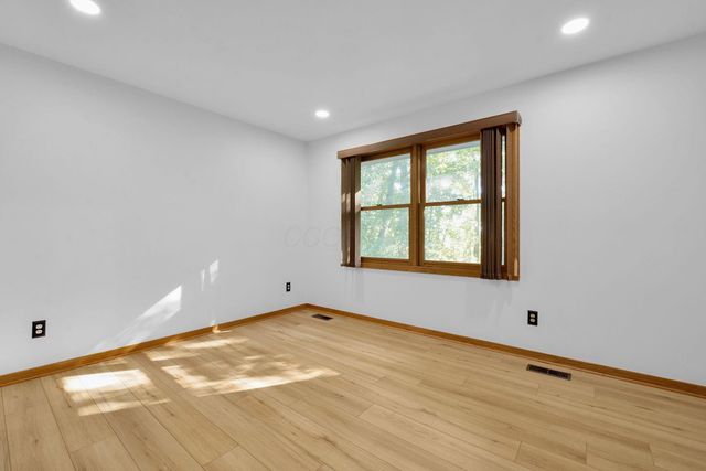 8292 Breckenridge Way, Columbus, OH 43235