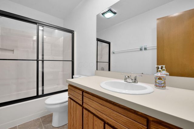 8292 Breckenridge Way, Columbus, OH 43235