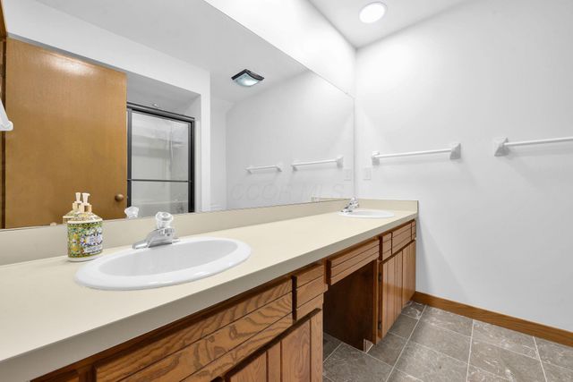 8292 Breckenridge Way, Columbus, OH 43235