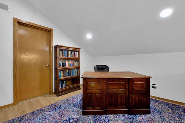 8292 Breckenridge Way, Columbus, OH 43235