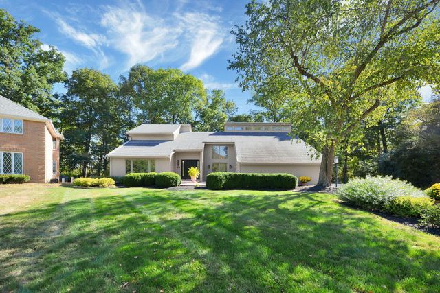 8292 Breckenridge Way, Columbus, OH 43235