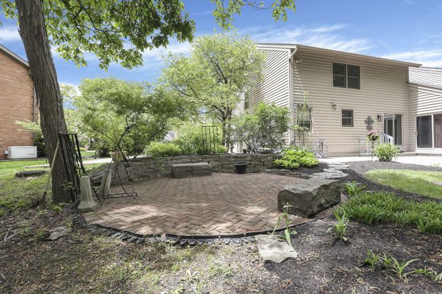 8292 Breckenridge Way, Columbus, OH 43235