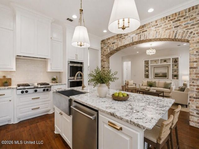 119 Covington Way, Madison, MS 39110