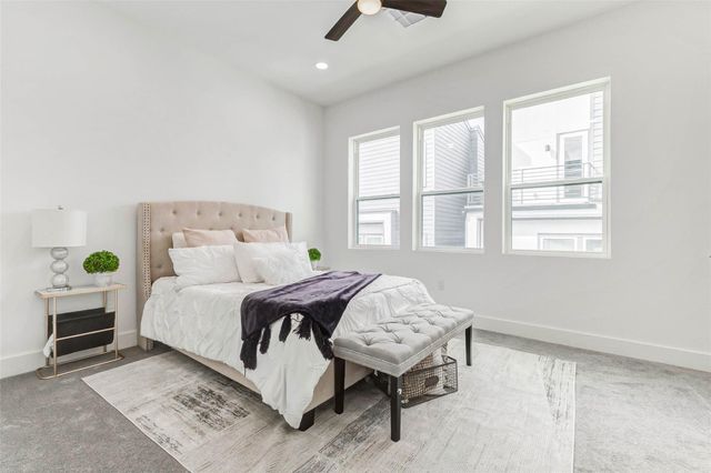 407 Grove Street B, Houston, TX 77020