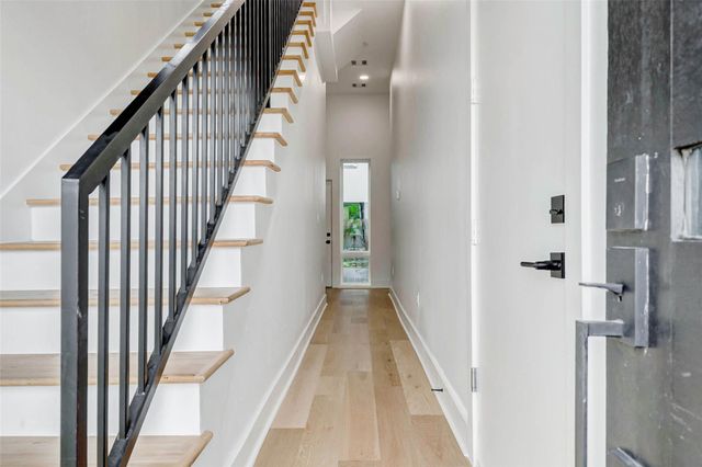 407 Grove Street B, Houston, TX 77020