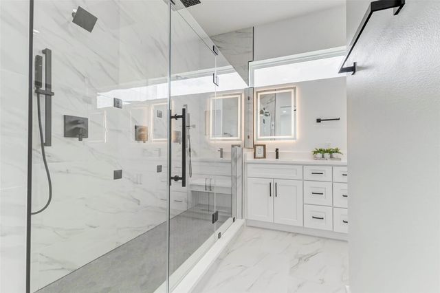 407 Grove Street B, Houston, TX 77020