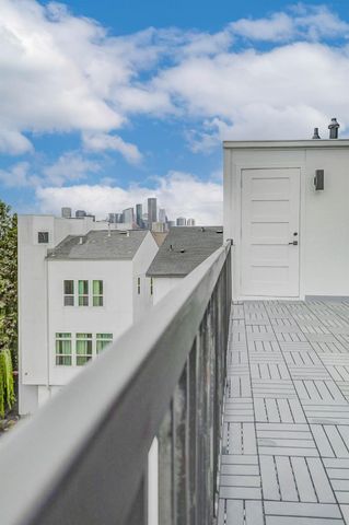 407 Grove Street B, Houston, TX 77020