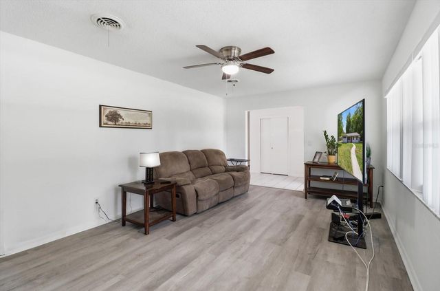 24576 NW FALCON AVENUE, Dunnellon, FL 34431