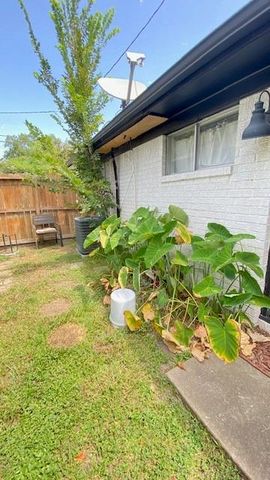 222 Caplin Street, Houston, TX 77022