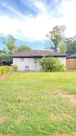 222 Caplin Street, Houston, TX 77022