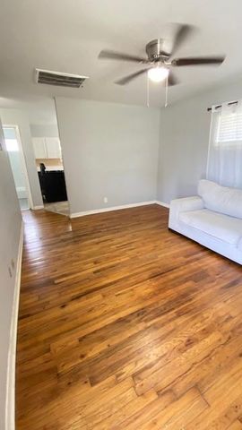 222 Caplin Street, Houston, TX 77022