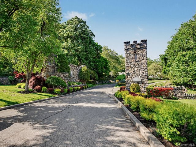 273 Carrollwood Drive, Tarrytown, NY 10591