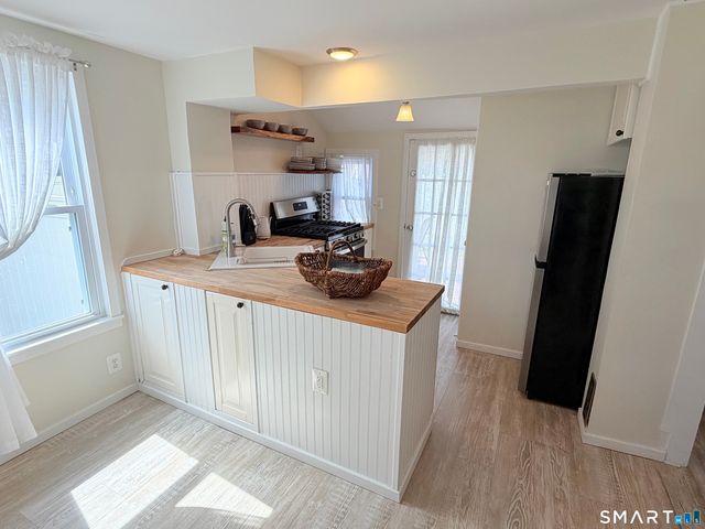 19 Willow Street, Milford, CT 06460