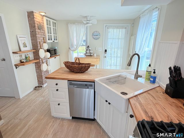 19 Willow Street, Milford, CT 06460