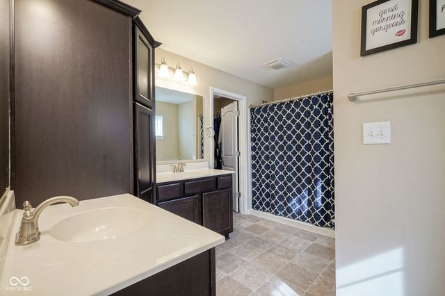 7148 N Chelmsford Drive, Mccordsville, IN 46055