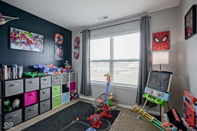 7148 N Chelmsford Drive, Mccordsville, IN 46055