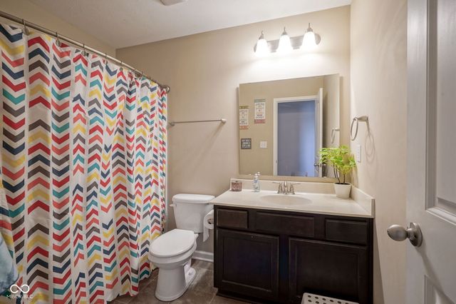 7148 N Chelmsford Drive, Mccordsville, IN 46055