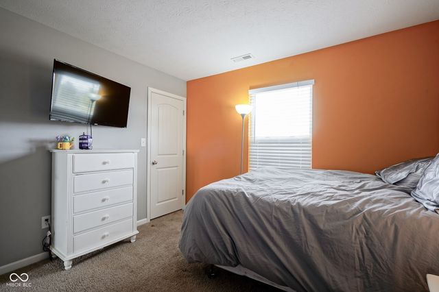 7148 N Chelmsford Drive, Mccordsville, IN 46055