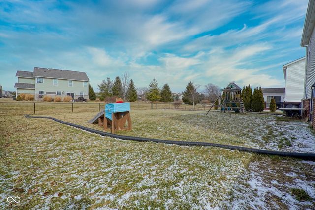 7148 N Chelmsford Drive, Mccordsville, IN 46055