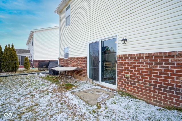 7148 N Chelmsford Drive, Mccordsville, IN 46055