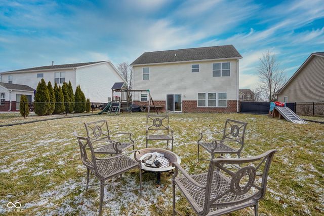 7148 N Chelmsford Drive, Mccordsville, IN 46055