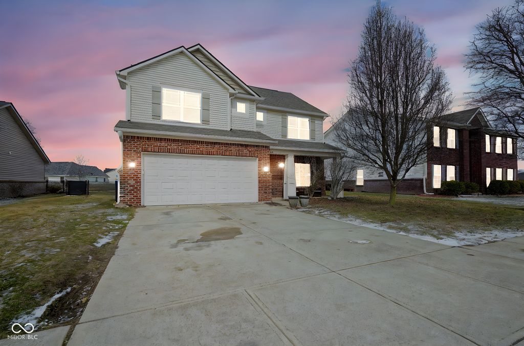 7148 N Chelmsford Drive, Mccordsville, IN 46055