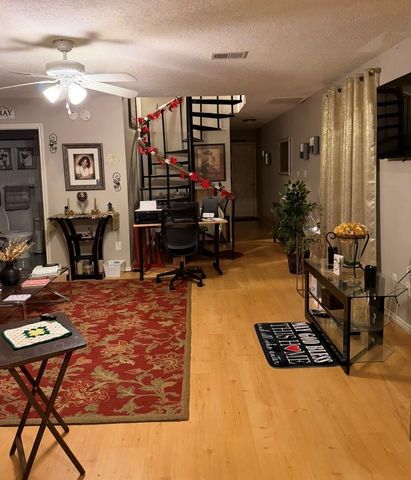 1911 Country Village Boulevard A, Humble, TX 77338