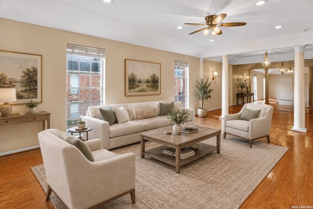 8033 N New Braunfels Ave Apt 400E, San Antonio, TX 78209