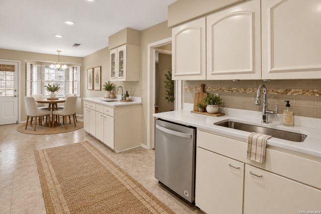 8033 N New Braunfels Ave Apt 400E, San Antonio, TX 78209