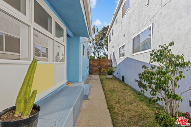 2404 Ocean Park Boulevard, Santa Monica, CA 90405