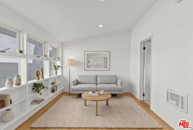 2404 Ocean Park Boulevard, Santa Monica, CA 90405