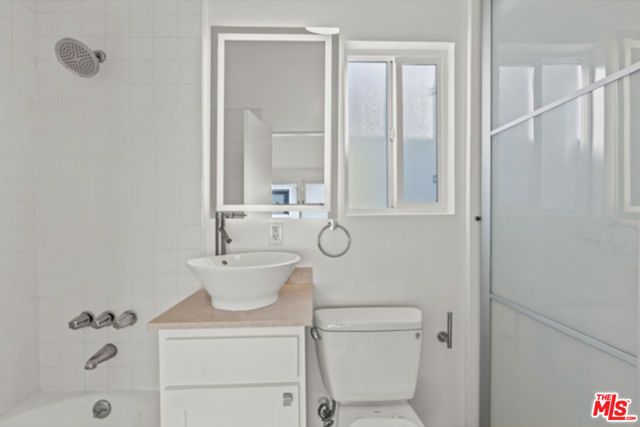 2404 Ocean Park Boulevard, Santa Monica, CA 90405