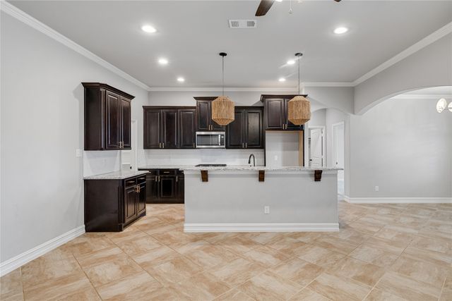 2434 Avenue A, Grand Prairie, TX 75051