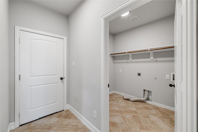 2434 Avenue A, Grand Prairie, TX 75051