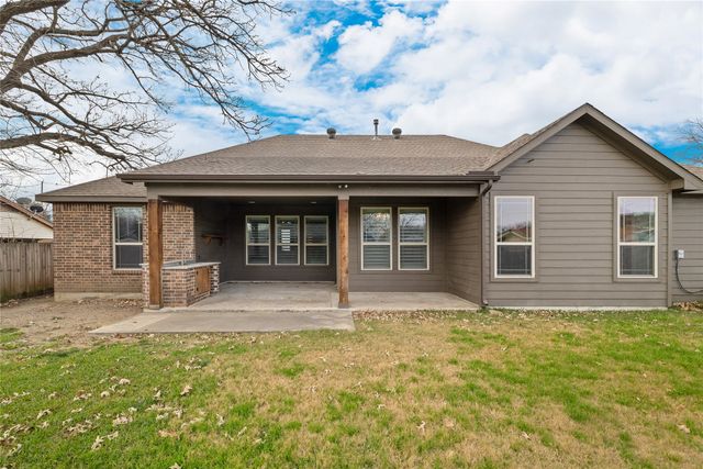 2434 Avenue A, Grand Prairie, TX 75051