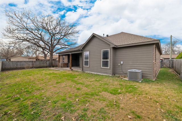 2434 Avenue A, Grand Prairie, TX 75051