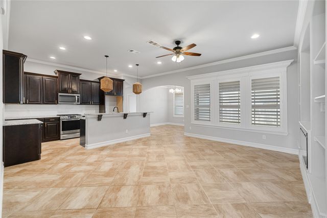 2434 Avenue A, Grand Prairie, TX 75051