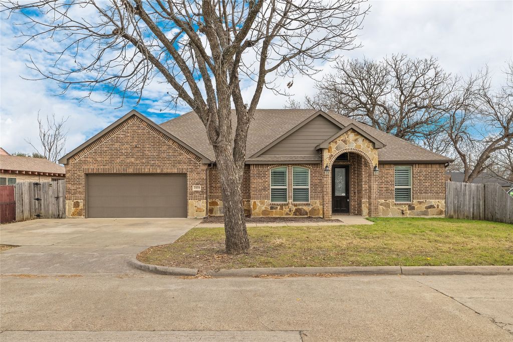 2434 Avenue A, Grand Prairie, TX 75051