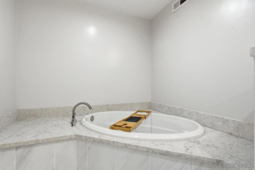 Image 20 of property listing at 6737 Friars Rd 175, San Diego, CA 92108