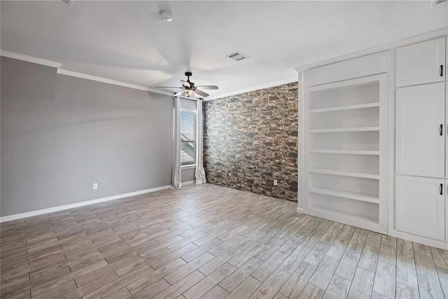 12405 Iveson Drive, Fort Worth, TX 76052