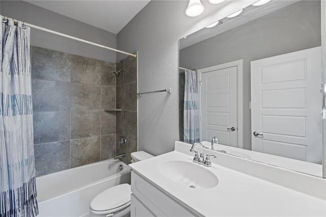 12405 Iveson Drive, Fort Worth, TX 76052