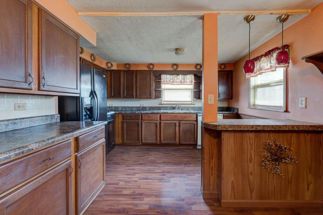 1000 New Cut Road, Jeffersonville, KY 40337