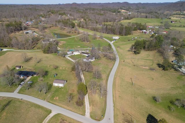 1000 New Cut Road, Jeffersonville, KY 40337