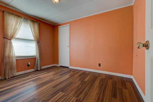 1000 New Cut Road, Jeffersonville, KY 40337