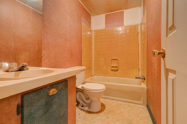 1000 New Cut Road, Jeffersonville, KY 40337